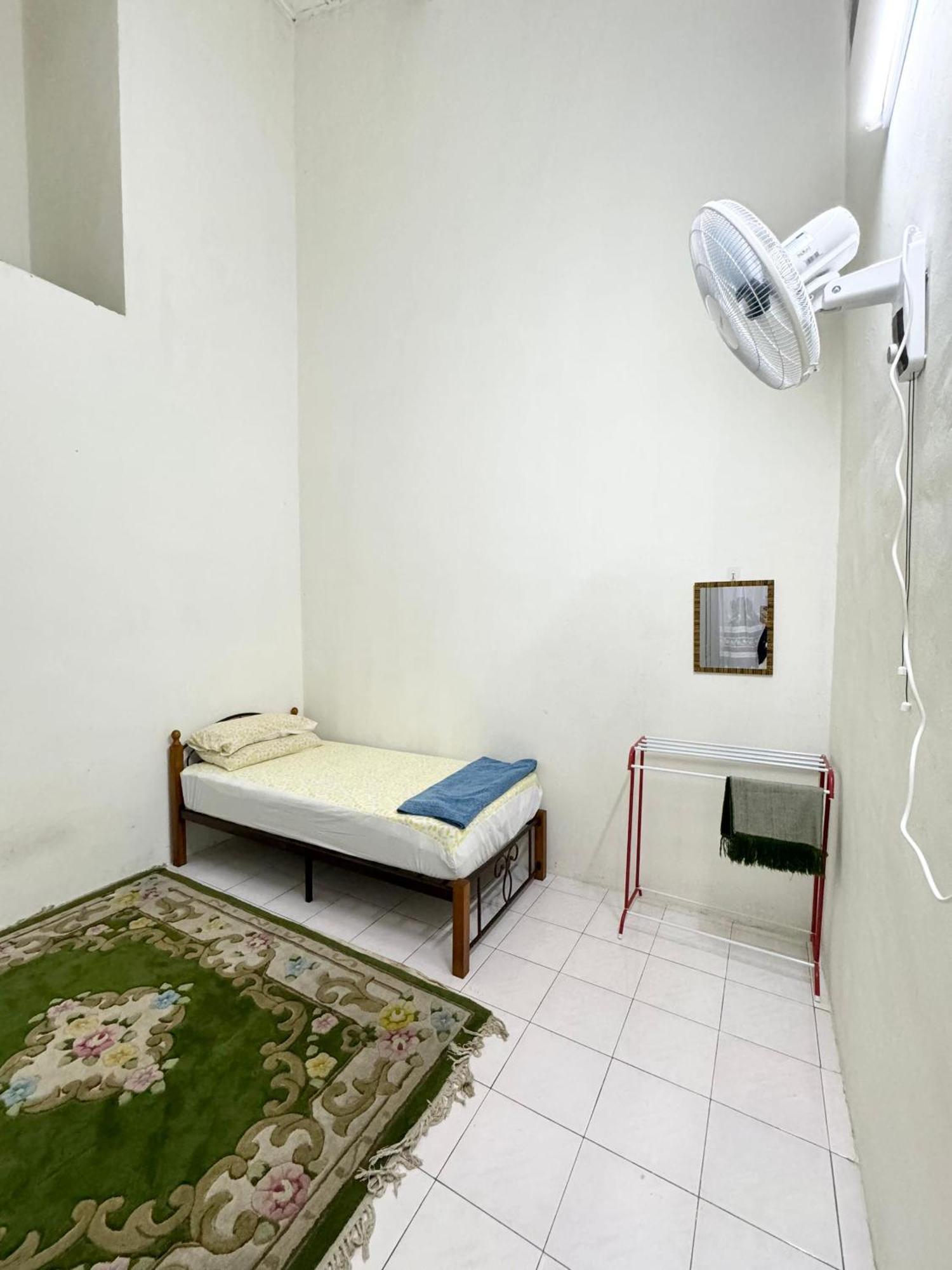 Bed's Kluang